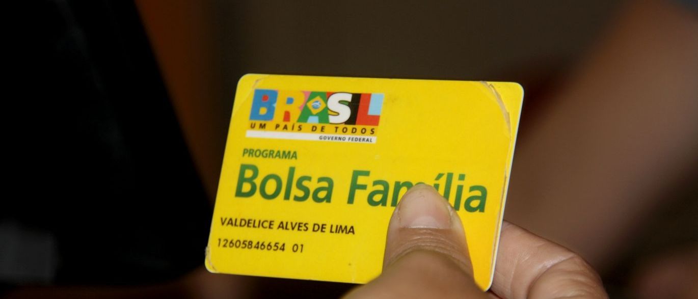 Governo diz que dobrará Bolsa Família em áreas de violência do Rio