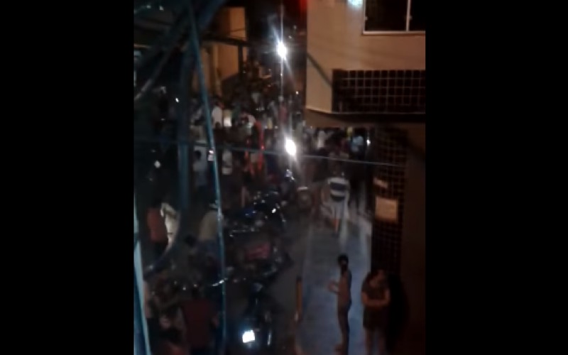 Bandidos explodem lotérica em Independência e fazem 12 reféns para escapar