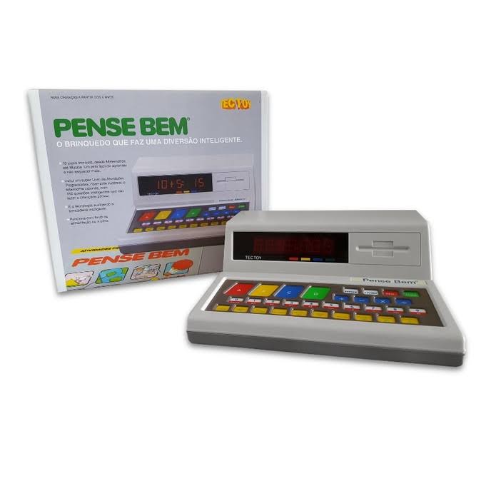 Tectoy relança o Pense Bem, brinquedo que lembra computador antigo