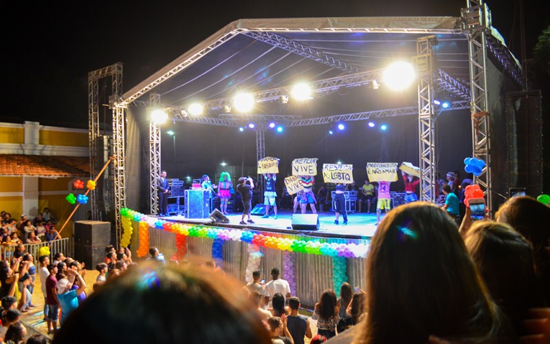 14° Parada LBGT do Crato reúne mais de 15 mil pessoas no Largo da RFFSA