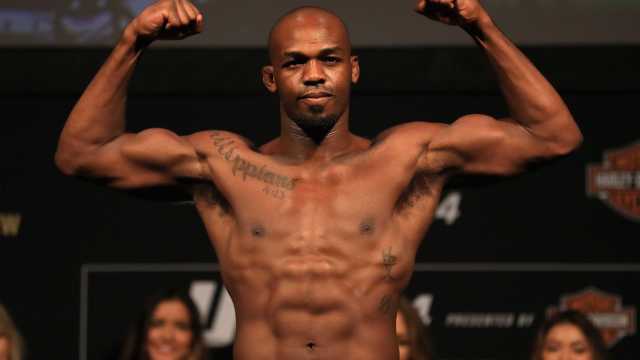 Jon Jones cai novamente em antidoping e deve perder cinturão