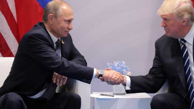 Comitê de Trump tentou marcar reunião com Putin em 2016