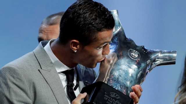 Cristiano Ronaldo supera Messi e é eleito o melhor jogador da Europa