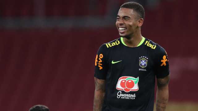 Gabriel Jesus vê Tite e Guardiola parecidos em escolhas táticas