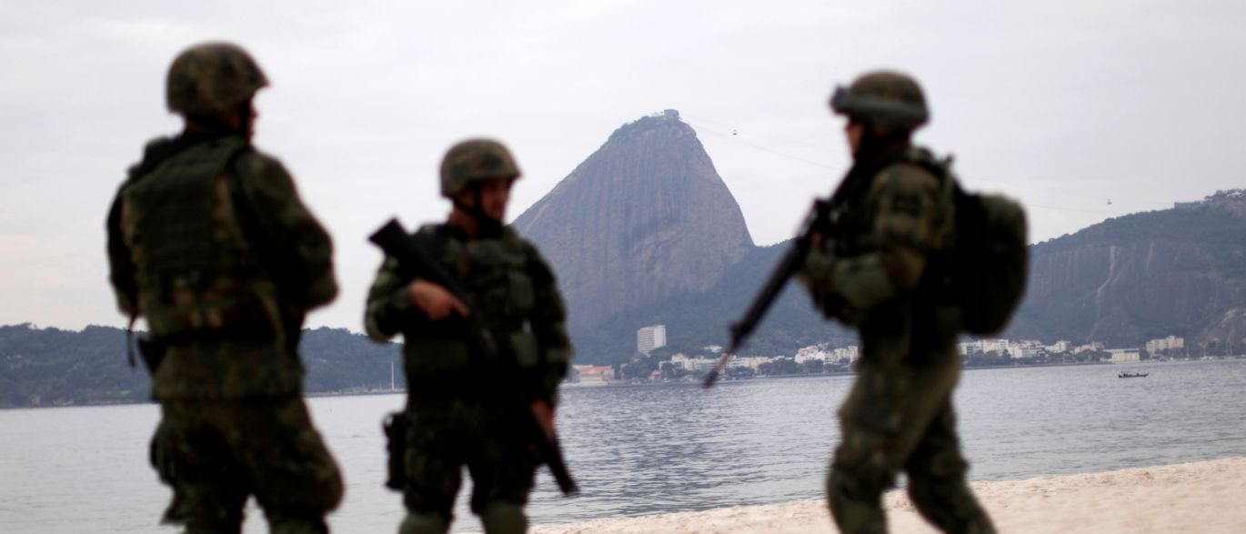 Tropas começam a deixar ruas do Rio