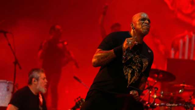 Sepultura faz público abrir as maiores rodas do Rock in Rio