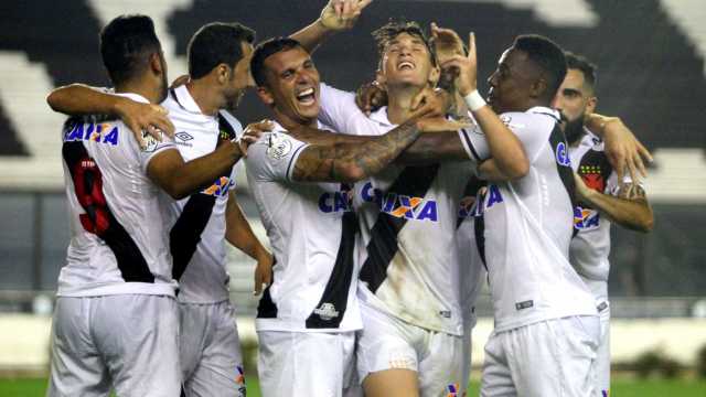 Vasco ganha do Grêmio na estreia de Zé Ricardo