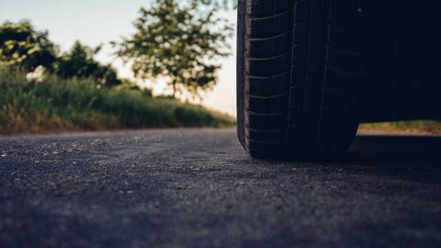 Família morre após carro bater de frente com ônibus no ES