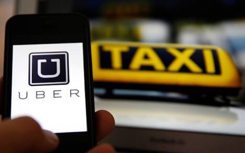 Motorista do Uber teve carro apedrejado no Aeroporto de Juazeiro do Norte