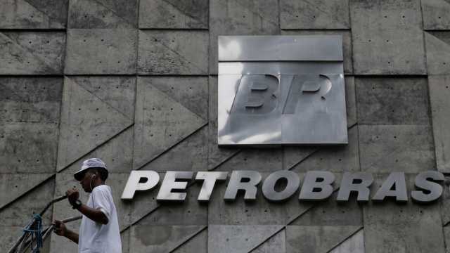 Governo quer privatizar a Petrobras, diz ex-diretor da ANP
