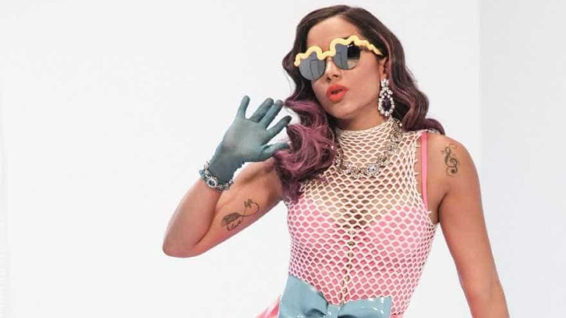 Anitta presenta projeto infantil no Recife