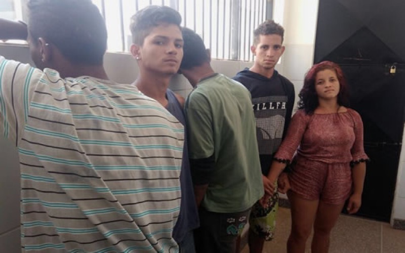 Cinco pessoas são presas com armas e drogas no sítio Quebra, em Crato