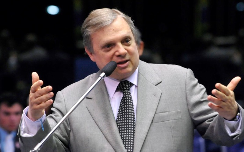 Tasso promete disputar presidência do PSDB sem “briga de arranhão e puxão de cabelo”