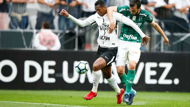 Corinthians vence Palmeiras e encaminha título do Brasileirão 2017