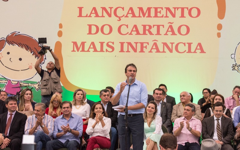 Cartão Mais Infância dará auxílio a 60 mil famílias em extrema pobreza no Ceará