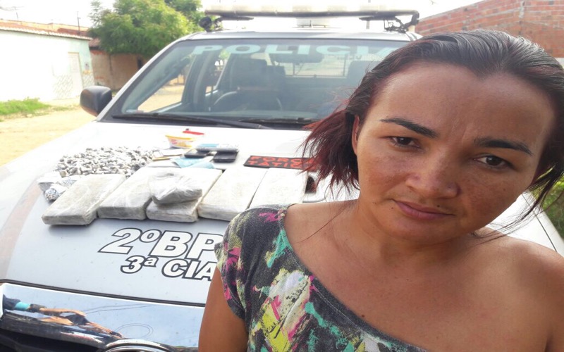 Após denúncia, mulher é presa com mais de 4 quilos de maconha em Brejo Santo