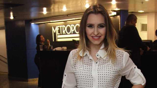 ‘Roberto Carlos cantou olhando nos meus olhos’, diz Carla Diaz