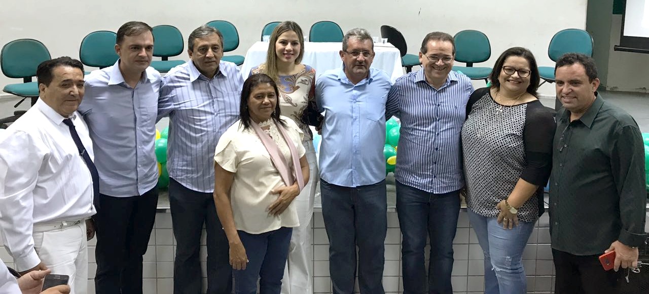 Vereadores participam do lançamento do Cartão Mais Infância em Crat