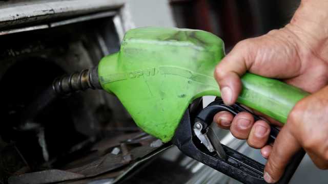 Preço médio da gasolina fecha 2017 a R$ 4,099