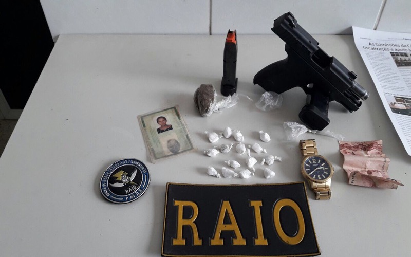 RAIO EM AÇÃO: Boca de fumo é fechada e arma de fogo é apreendida no bairro São José em Juazeiro do Norte-CE