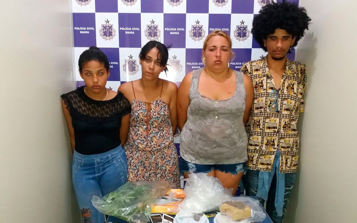 Três mulheres e um homem são presos por tráfico e corrupção de menores na Bahia; adolescente é apreendida