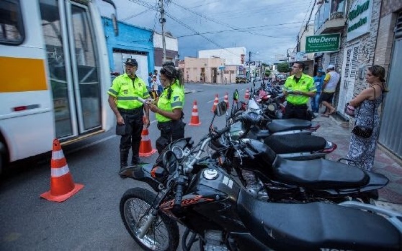 Demutran intensifica fiscalização com 89 veículos apreendidos em Juazeiro do Norte