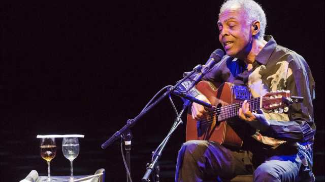Gilberto Gil faz show de graça no feriado em São Paulo