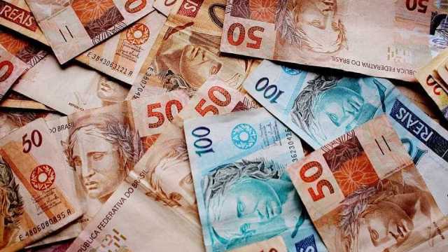 Transação em espécie acima de R$ 30 mil terá que ser informada