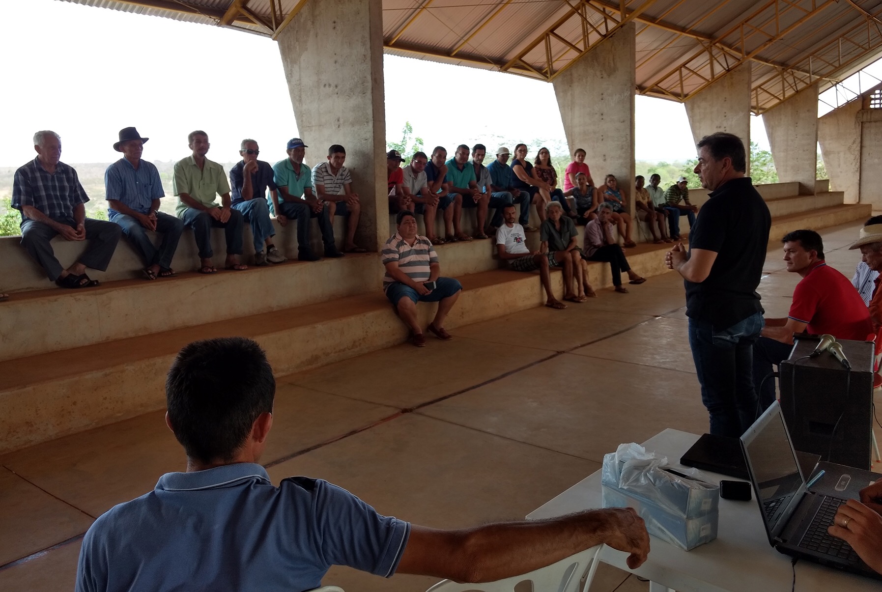 Prefeito reúne com Associação Comunitária da Vacaria no Ibicatu