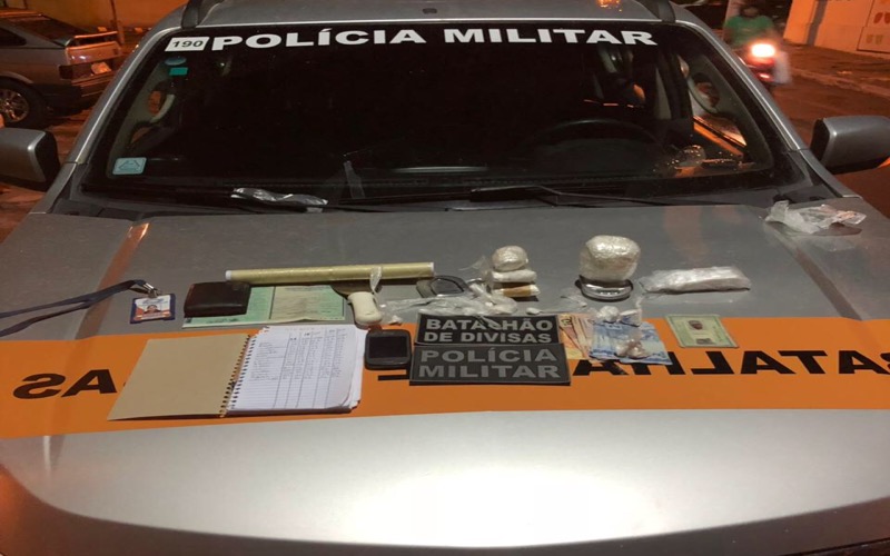 Batalhão de Divisas prende homem com quase 1 kg de cocaína na Av. Castelo Branco em Crato-CE