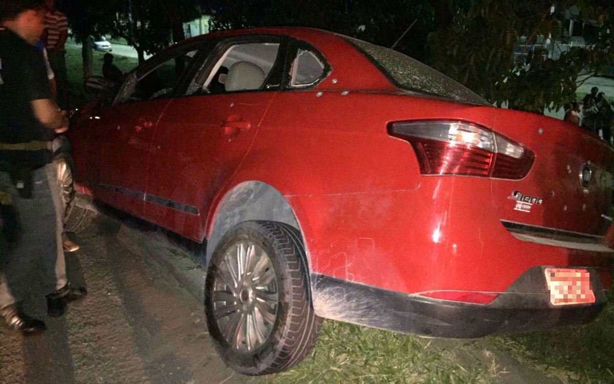 Cinco pessoas da mesma família são mortas a tiros em estrada na Bahia; grávida está entre vítimas