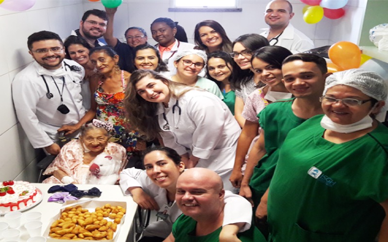 Paciente comemora aniversário no Hospital Regional do Cariri