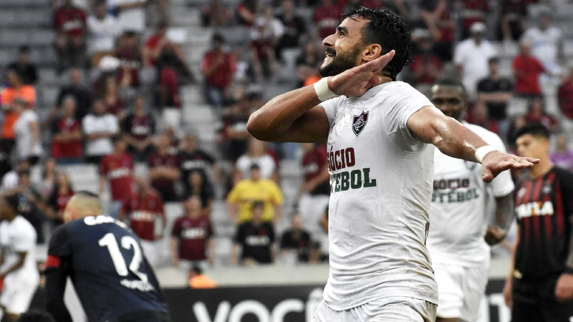 Fluminense aceita proposta do Flamengo por Henrique Dourado