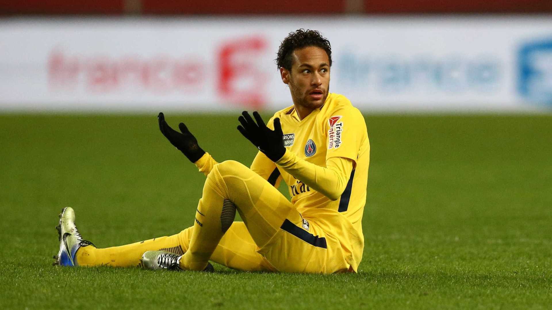 Neymar se envolve em nova polêmica e se defende: ‘O futebol está chato’