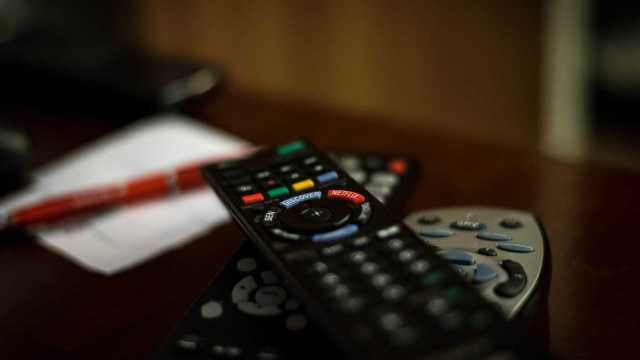 Número de assinantes de TV por assinatura cai 5% em 2017