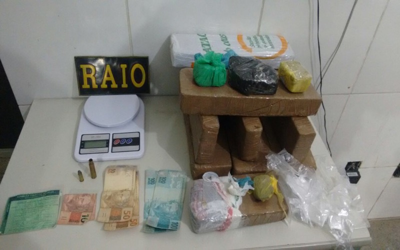 BPRAIO prende dupla acusada de tráfico com quase 10 kg de maconha no bairro São José em Juazeiro do Norte-CE