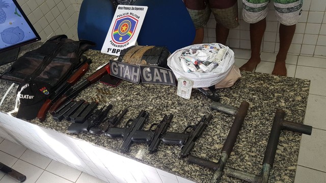 PM prende quatro suspeitos de homicídios e apreende nove armas e droga no Grande Recife