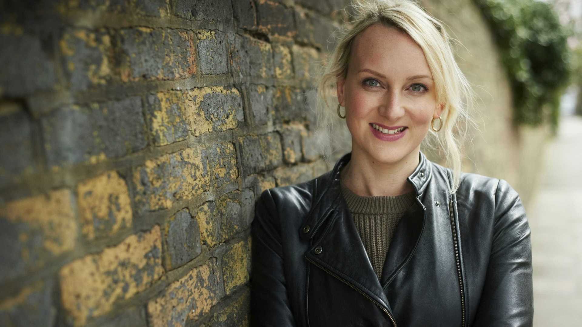 Autora inglesa antecipa detalhes de controverso livro da série ‘Louca’