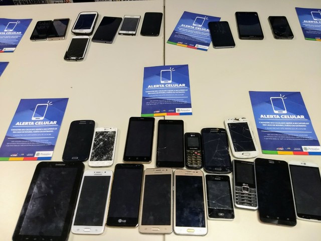 Polícia apreende 98 celulares em ação contra roubos no Recife