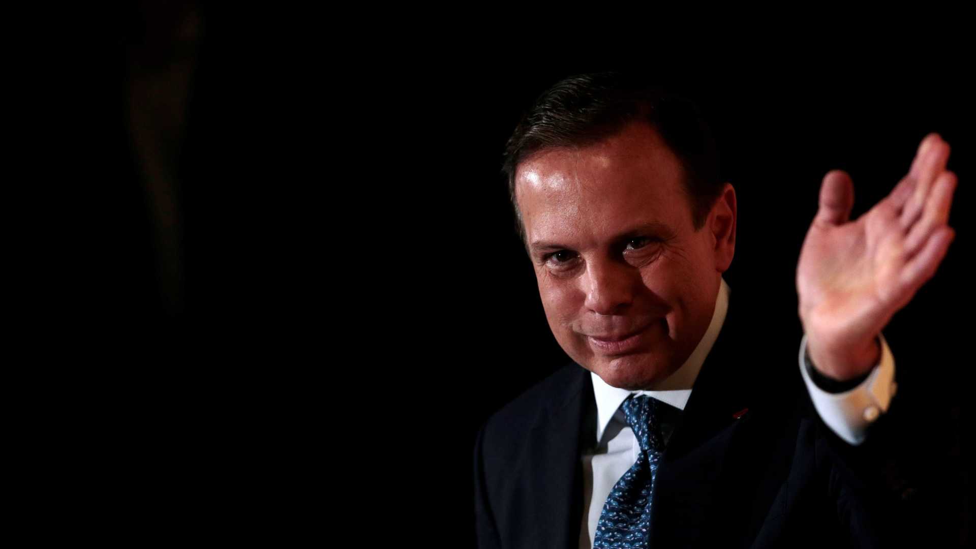 João Doria ‘ataca’ de DJ no Rio e nega estar em pré-campanha