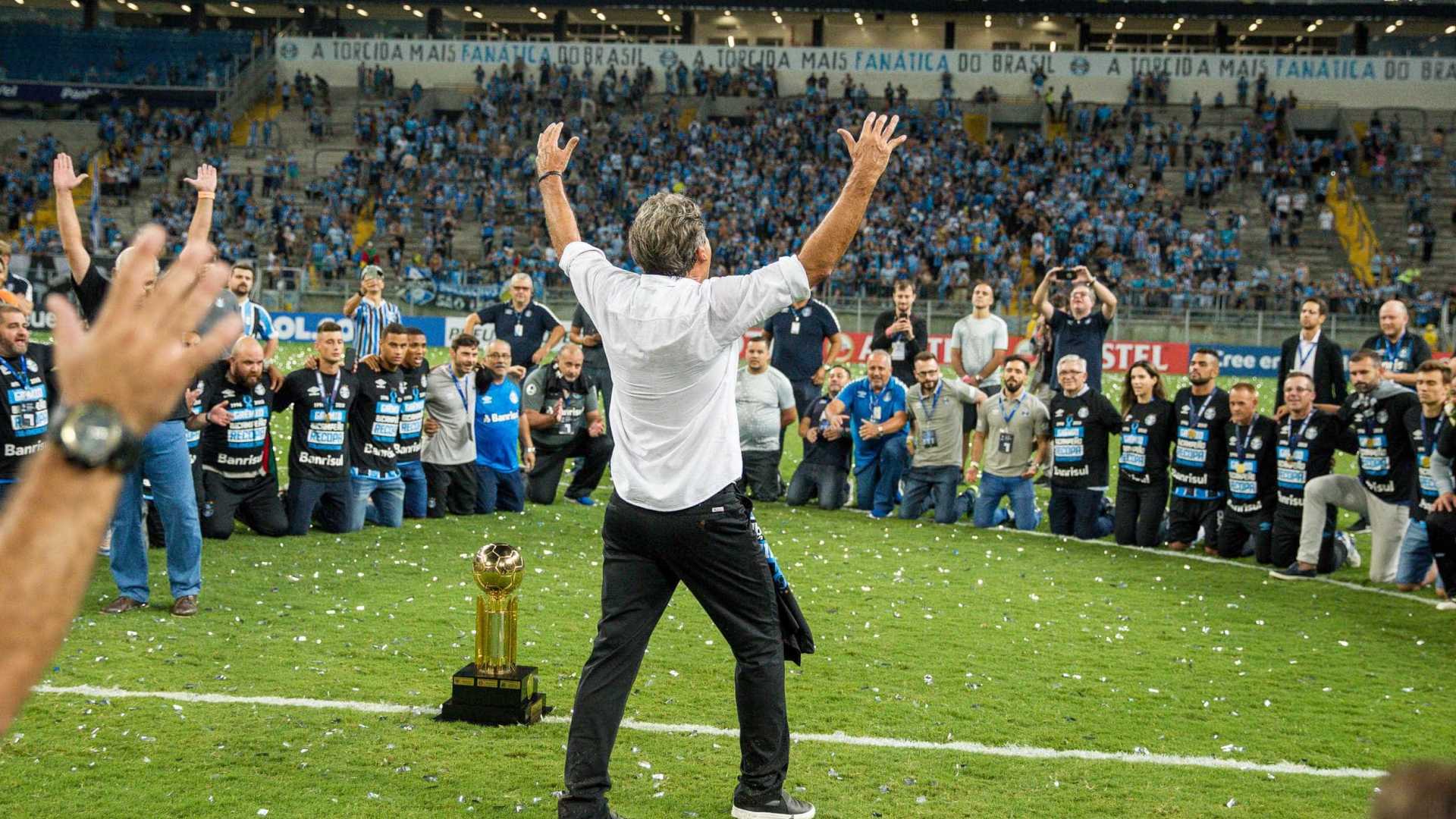 Recopa faz Renato igualar Felipão em títulos internacionais no Grêmio