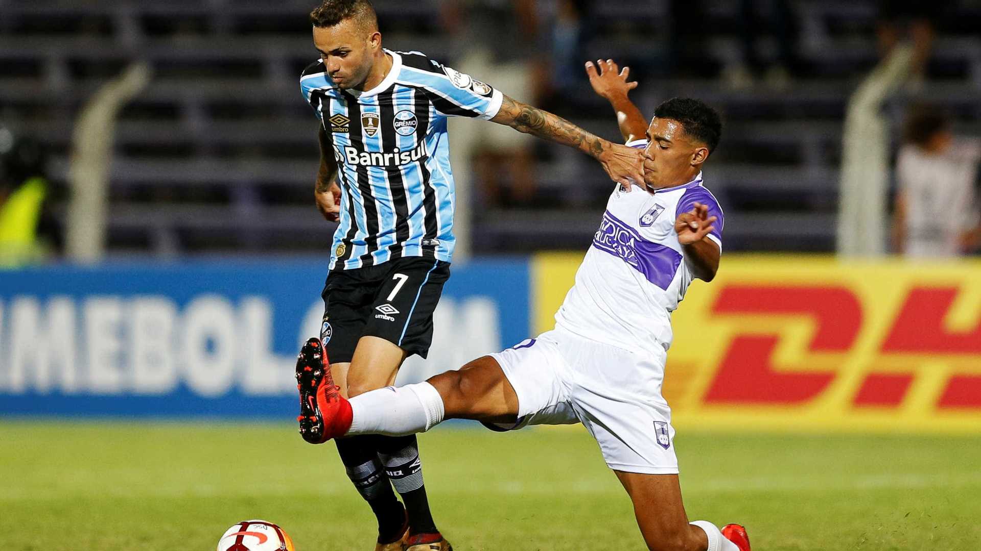 Grêmio falha no fim e cede empate a uruguaios em estreia na ‘Liberta’