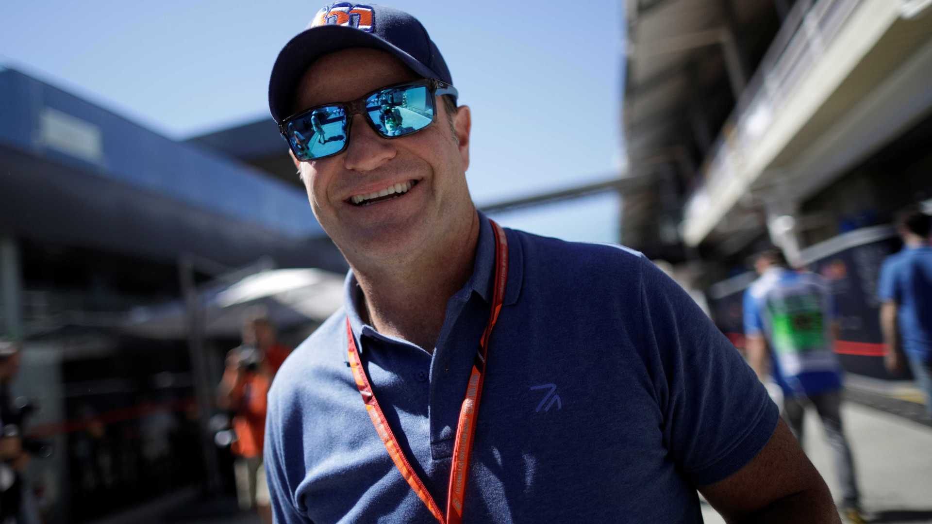 Liberado por médicos, Barrichello confirma presença na Stock Car