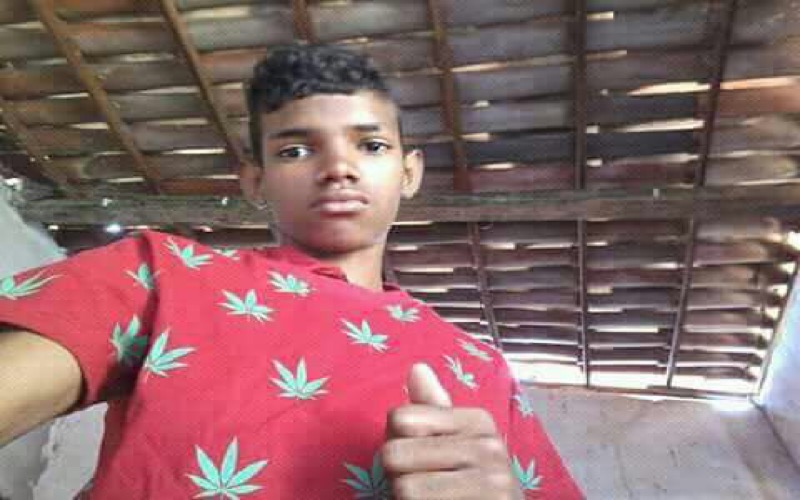 Corpo de adolescente morto a tiros é achado em matagal em Crato