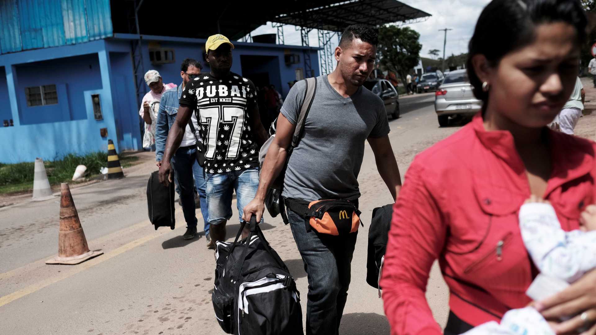 300 venezuelanos vão ser levados de Roraima a outros estados