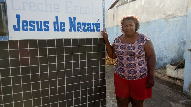 Com trabalho voluntário, mulher alfabetiza centenas de crianças e adolescentes em Maceió