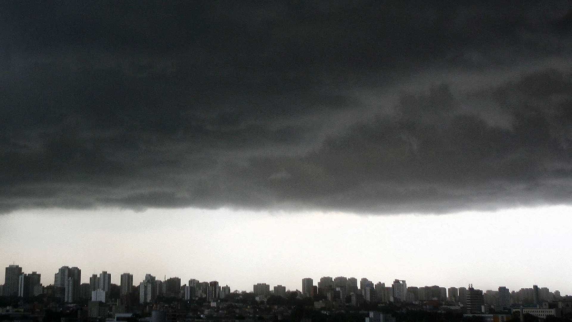 Três pessoas morrem em decorrência da chuva na capital paulista