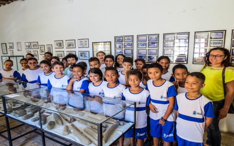 Museu Histórico do Crato recebe alunos da rede municipal