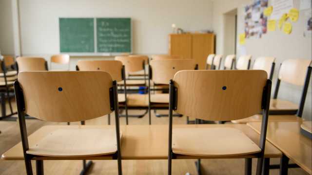 Suicídio de estudantes causa comoção nas redes sociais e gera reflexões