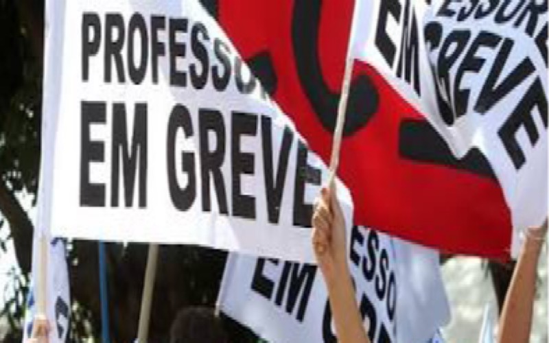 Crato- Servidores da rede municipal de ensino deflagram greve
